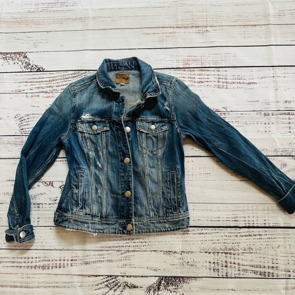 Girls American Eagle denim jacket! Size 12